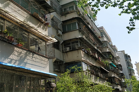 港基文花园出售2室2厅1卫97平精装修